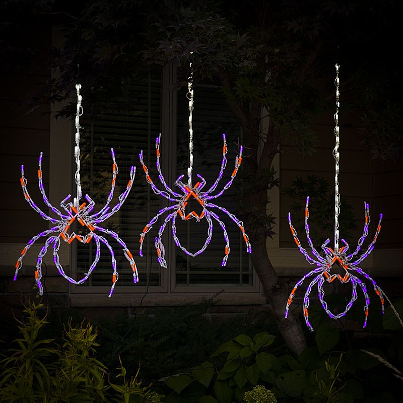Tres arañas colgantes en telaraña con pantalla LED (37")