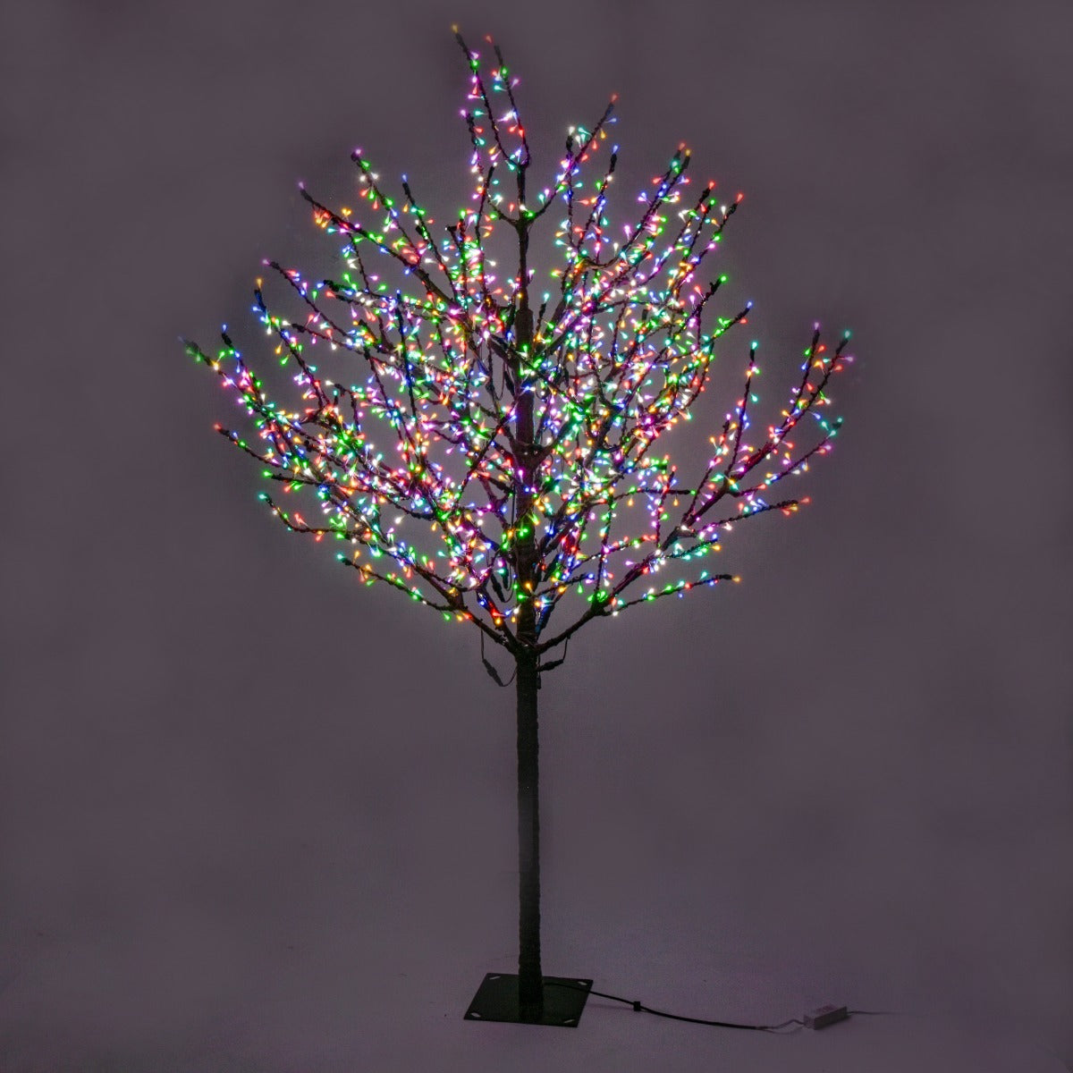 Árbol LED Linden de 8', Tronco Marrón, Luces RGB - Controlado por App